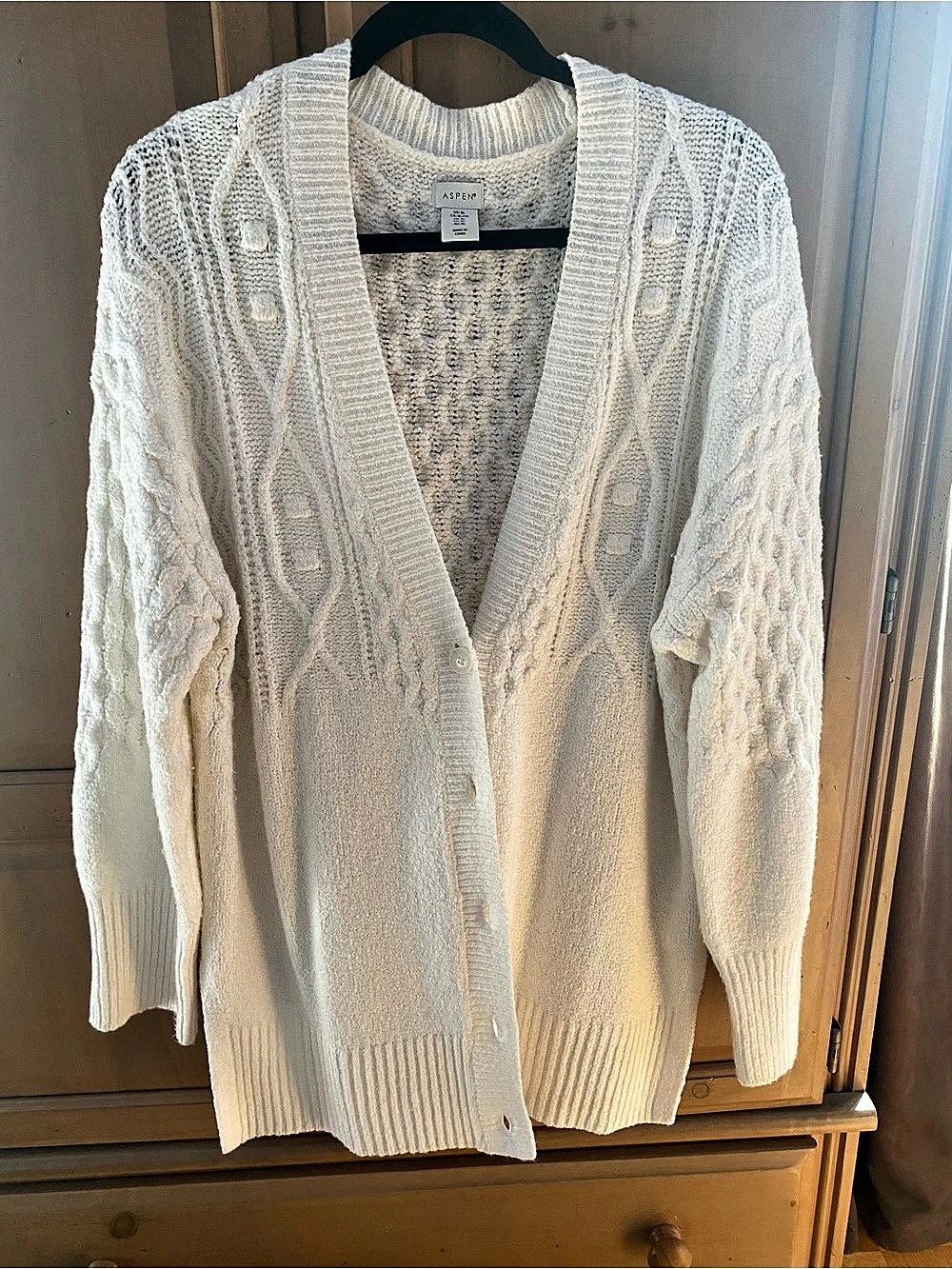 ASPEN'S Cable Knit Cardigan in White Size XL Like New